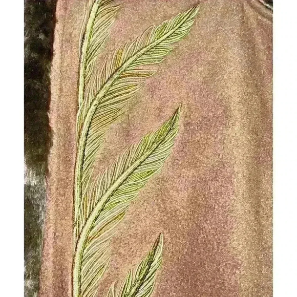 VTG Bob Mackie Wearable Art Sz M Fleece Vest Embroidered Feathers Boho Chic - Picture 7 of 14